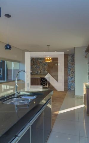 Casa à venda com 390m², 3 quartos e 2 vagas Casa à venda com 390m², 3 quartos e 2 vagasÁrea Gourmet