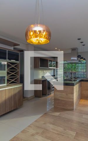 Casa à venda com 390m², 3 quartos e 2 vagas Casa à venda com 390m², 3 quartos e 2 vagasCozinha