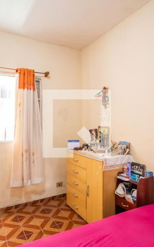 Casa à venda com 192m², 4 quartos e 2 vagas Casa à venda com 192m², 4 quartos e 2 vagasQuarto 1