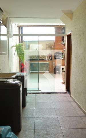Casa à venda com 158m², 3 quartos e 4 vagasÁrea de serviço