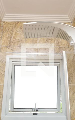 Casa à venda com 158m², 3 quartos e 4 vagasBanheiro - Quarto 1