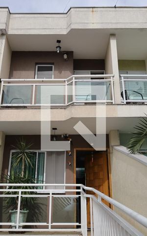 Casa à venda com 158m², 3 quartos e 4 vagasQuintal - Frente da casa