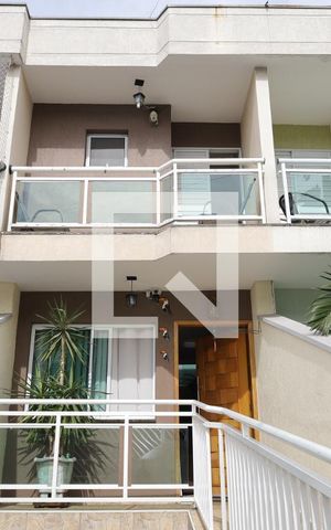 Casa à venda com 158m², 3 quartos e 4 vagasQuintal - Frente da casa