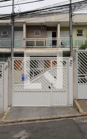 Casa à venda com 158m², 3 quartos e 4 vagasFachada - Placa instalada