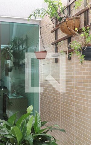Casa à venda com 158m², 3 quartos e 4 vagasJardim de Inverno