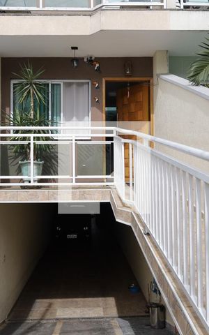 Casa à venda com 158m², 3 quartos e 4 vagasQuintal - Frente da casa e Garagem