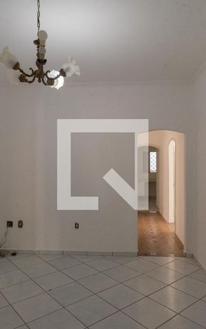 Casa à venda com 178m², 3 quartos e 4 vagas Casa à venda com 178m², 3 quartos e 4 vagasSala
