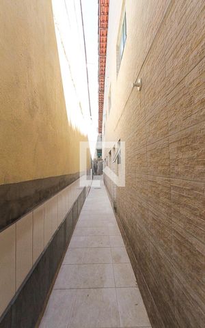 Casa para alugar com 70m², 2 quartos e 1 vaga Casa para alugar com 70m², 2 quartos e 1 vagaCorredor
