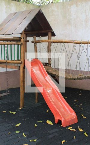 Apartamento para alugar com 70m², 3 quartos e 2 vagasÁrea comum - Playground