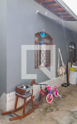 Casa à venda com 200m², 3 quartos e 1 vaga Casa à venda com 200m², 3 quartos e 1 vagaQuintal