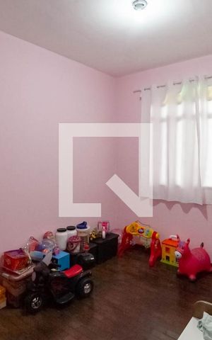 Casa à venda com 200m², 3 quartos e 1 vaga Casa à venda com 200m², 3 quartos e 1 vagaQuarto 1