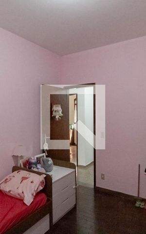 Casa à venda com 200m², 3 quartos e 1 vaga Casa à venda com 200m², 3 quartos e 1 vagaQuarto 1