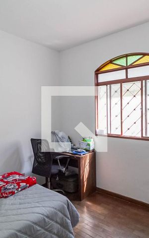 Casa à venda com 200m², 3 quartos e 1 vaga Casa à venda com 200m², 3 quartos e 1 vagaSuíte