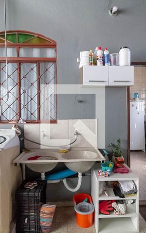 Casa à venda com 200m², 3 quartos e 1 vaga Casa à venda com 200m², 3 quartos e 1 vagaÁrea de serviço