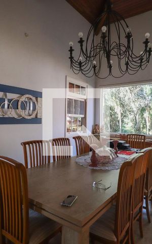 Casa de condomínio à venda com 5000m², 6 quartos e 3 vagas Casa de condomínio à venda com 5000m², 6 quartos e 3 vagasSala 2