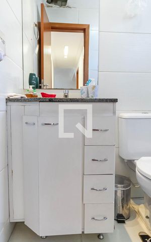 Apartamento à venda com 150m², 3 quartos e 3 vagas Apartamento à venda com 150m², 3 quartos e 3 vagasBanheiro social