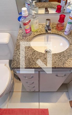 Apartamento à venda com 150m², 3 quartos e 3 vagas Apartamento à venda com 150m², 3 quartos e 3 vagasBanheiro da suíte