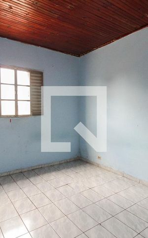 Casa à venda com 255m², 3 quartos e 2 vagasQuarto Casa 1