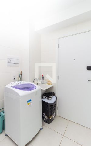 Apartamento à venda com 33m², 2 quartos e sem vaga Apartamento à venda com 33m², 2 quartos e sem vagaLavanderia