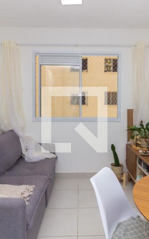 Apartamento à venda com 33m², 2 quartos e sem vaga Apartamento à venda com 33m², 2 quartos e sem vagaSala