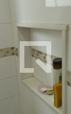 Casa à venda com 320m², 6 quartos e 5 vagas Casa à venda com 320m², 6 quartos e 5 vagasBanheiro do Quarto de Serviço