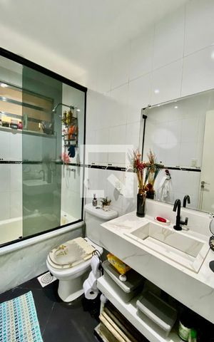 Apartamento à venda com 71m², 3 quartos e 1 vaga Apartamento à venda com 71m², 3 quartos e 1 vagaBanheiro