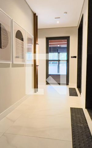 Apartamento à venda com 32m², 1 quarto e sem vaga Apartamento à venda com 32m², 1 quarto e sem vagaÁrea comum- hall do elevador com Piso tátil