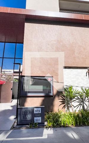 Apartamento à venda com 32m², 1 quarto e sem vaga Apartamento à venda com 32m², 1 quarto e sem vagaFachada