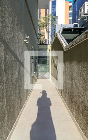 Casa à venda com 374m², 4 quartos e 3 vagas Casa à venda com 374m², 4 quartos e 3 vagasQuintal
