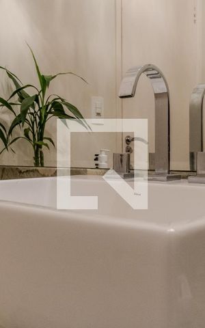 Casa à venda com 374m², 4 quartos e 3 vagas Casa à venda com 374m², 4 quartos e 3 vagasLavabo