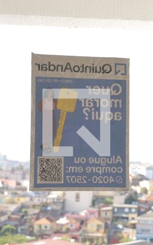Apartamento à venda com 32m², 2 quartos e sem vagaPlaca instalada na janela do quarto 1