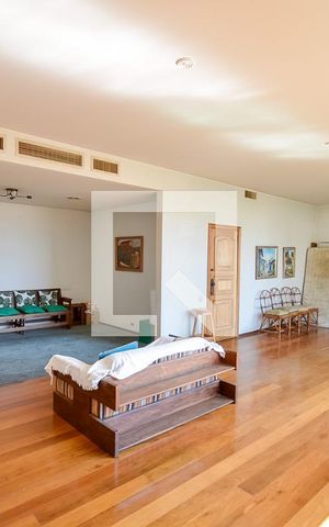 Apartamento à venda com 220m², 4 quartos e 2 vagas Apartamento à venda com 220m², 4 quartos e 2 vagasSala