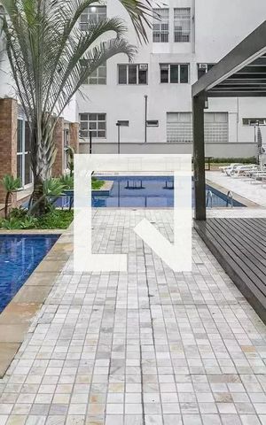 Apartamento à venda com 77m², 3 quartos e 1 vaga Apartamento à venda com 77m², 3 quartos e 1 vagaÁrea comum - Piscina