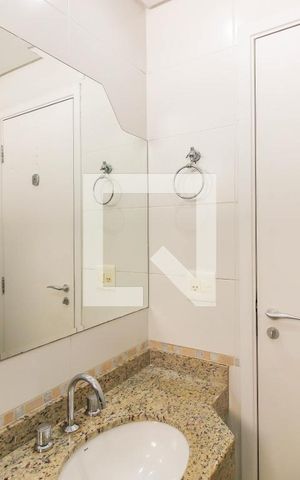 Apartamento à venda com 110m², 4 quartos e 3 vagasBanheiro Social