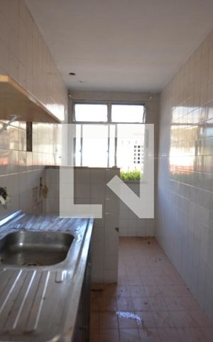 Apartamento para alugar com 92m², 2 quartos e 2 vagasCozinha