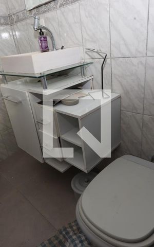 Casa à venda com 100m², 2 quartos e 2 vagasBanheiro