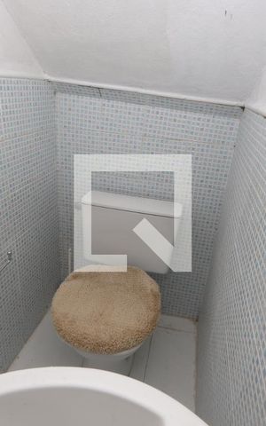 Casa à venda com 100m², 2 quartos e 2 vagasLavabo