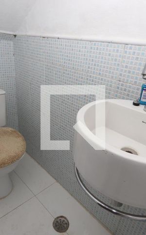 Casa à venda com 100m², 2 quartos e 2 vagasLavabo
