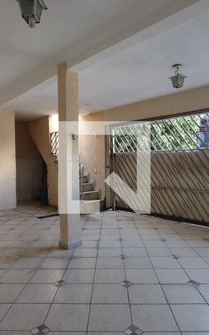 Casa à venda com 100m², 2 quartos e 2 vagasGaragem