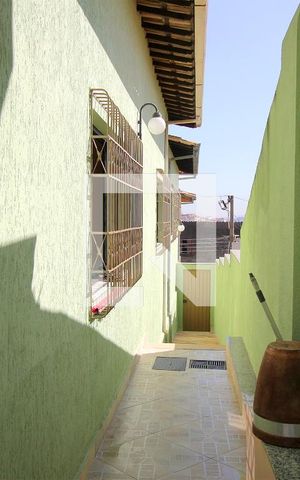 Casa à venda com 261m², 4 quartos e 2 vagasCorredor Lateral 1