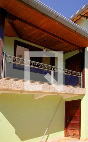 Casa à venda com 261m², 4 quartos e 2 vagasVaranda frontal