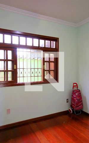 Casa à venda com 261m², 4 quartos e 2 vagasQuarto 3