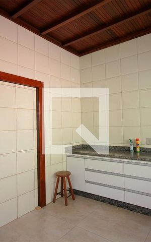 Casa à venda com 261m², 4 quartos e 2 vagasCozinha externa