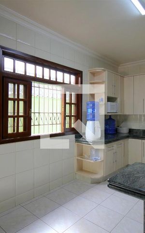 Casa à venda com 261m², 4 quartos e 2 vagasCozinha