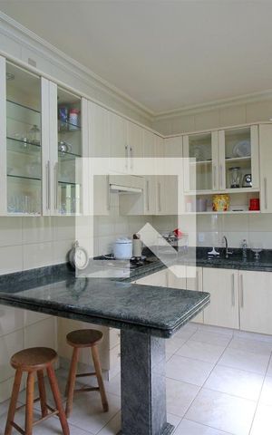 Casa à venda com 261m², 4 quartos e 2 vagasCozinha