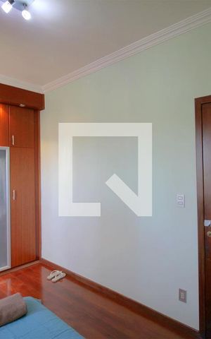 Casa à venda com 261m², 4 quartos e 2 vagasQuarto 2