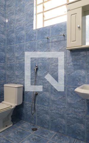 Casa à venda com 180m², 4 quartos e sem vagaBanheiro