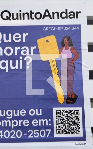 Apartamento à venda com 49m², 2 quartos e 1 vaga Apartamento à venda com 49m², 2 quartos e 1 vagaInstalação de plaquinha