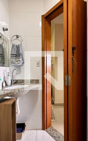 Apartamento à venda com 49m², 2 quartos e 1 vaga Apartamento à venda com 49m², 2 quartos e 1 vagaBanheiro