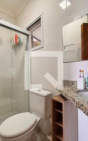 Apartamento à venda com 49m², 2 quartos e 1 vaga Apartamento à venda com 49m², 2 quartos e 1 vagaBanheiro